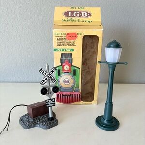 LGB Life Like 1962 Operating Crossing Signal and Street Lamp G-Scale